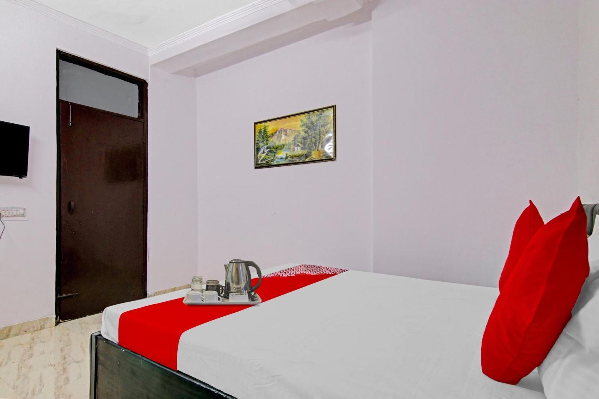 Hotel O Chaudhary Villa Нью-Делі Екстер'єр фото